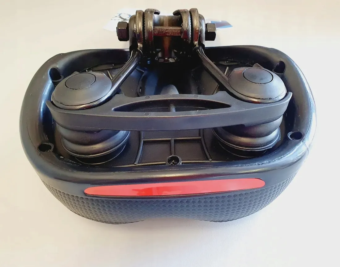 siodelko-rowerowe-leoshi-czarne