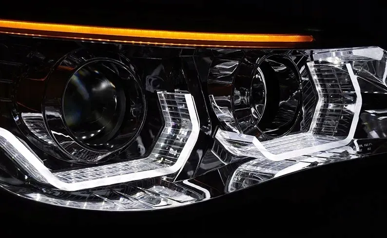 lampy-przednie-bmw-e60-e61-03-07r-ringi-3d-led