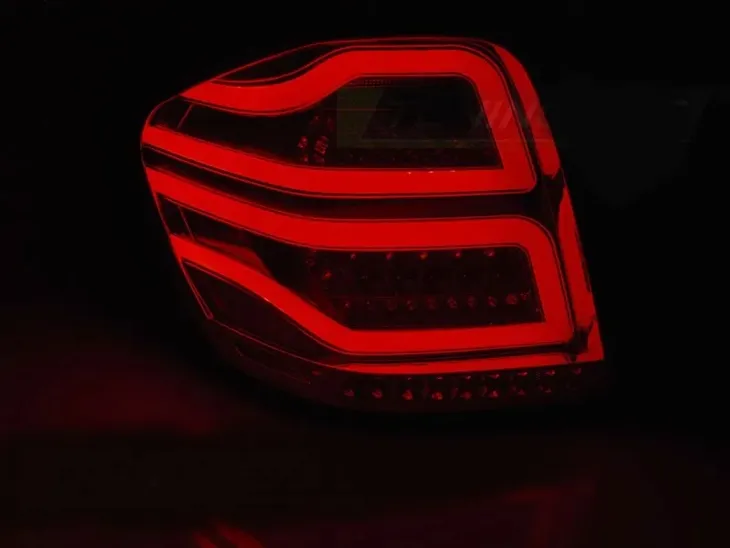 LAMPY DIODOWE MERCEDES ML W164 09-11R LED SMOKE