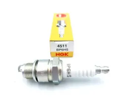 swieca-zaplonowa-ngk-bp6hs-skuter-motocykl-quad