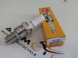 swieca-zaplonowa-ngk-br9es