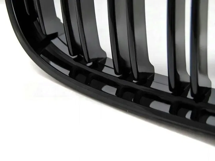 grill-nerki-bmw-e90-e91-09-11r-black-polysk-double-stan-nowy