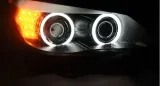 lampy-reflektory-bmw-e60-e61-03-07-ccfl-black-led-strona-zabudowy-lewe-prawe