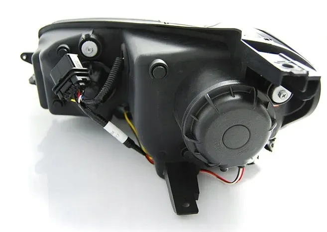 lampy-vw-golf-vii-7-12-u-led-do-jazdy-dziennej-strona-zabudowy-lewe-prawe