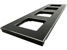 ramka-aluminiowa-poczworna-czarna-pionowa-pozioma-do-modulow-miuun