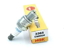 swieca-zaplonowa-ngk-cmr6h-pily-kosiarki