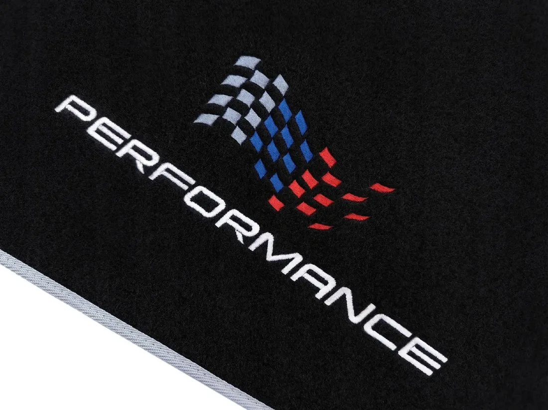 dywaniki-samochodowe-bmw-7-e65-e66-2001-2008-performance-flaga