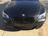 grill-nerki-bmw-e60-e61-03-10r-black-polysk-double-stan-nowy-numer-katalogowy-czesci-grbm93