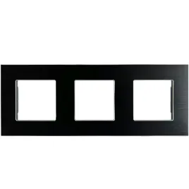 ramka-aluminiowa-potrojna-czarna-pionowa-pozioma-do-modulow-miuun