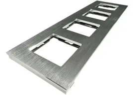 ramka-aluminiowa-poczworna-srebrna-pionowa-pozioma-do-modulow-miuun