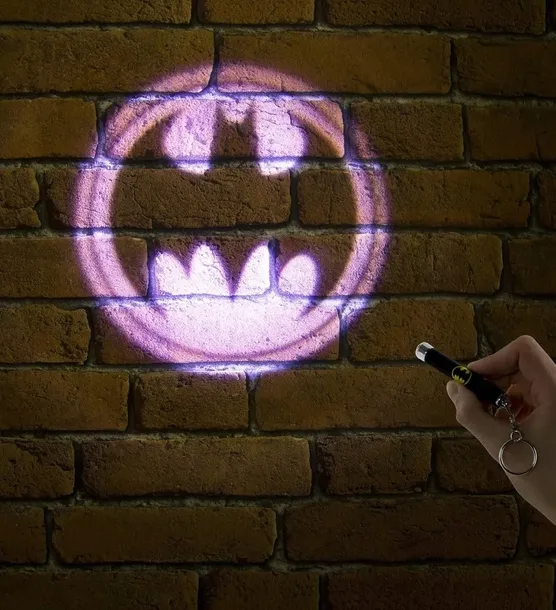 2-x-batman-latarka-projektor-dc-comics-paladone-zasilanie-bateryjne