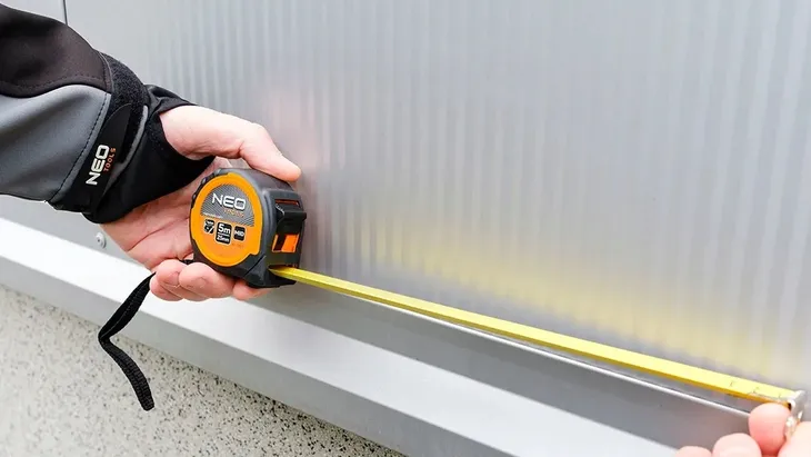 2-x-miara-zwijana-stalowa-5m-25mm-magnes-67-115-1-neo-tools-stan-nowy-waga-z-opakowaniem-0-31-kg