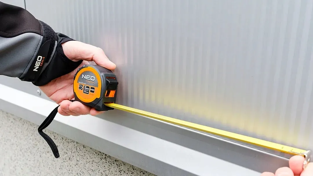 2-x-miara-zwijana-stalowa-5m-25mm-magnes-67-115-1-neo-tools-stan-nowy