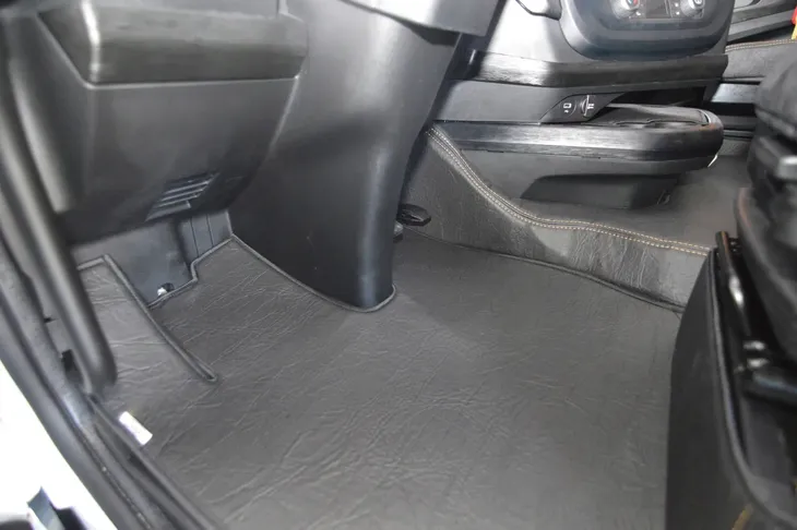 dywaniki-prestige-line-iveco-s-way-kolor-czarny-numer-katalogowy-producenta-zphu-saba-s-c