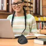 myszka-pionowa-dla-leworecznych-bezprzewodowa-wertykalna-cicha-mysz-baterie-stan-nowy-interfejs-usb-radio-2-4-ghz