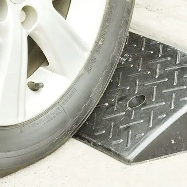 najazd-pod-kraweznik-podjazd-kraweznikowy-kablowy-rampa-gumowy-wjazd-3cm-stan-opakowania-oryginalne