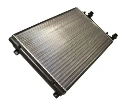 chlodnica-wody-vw-golf-v-audi-a3-1-9tdi-03-nowa