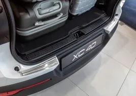 nakladka-listwa-ochronna-na-tylny-zderzak-do-volvo-xc40-2018-