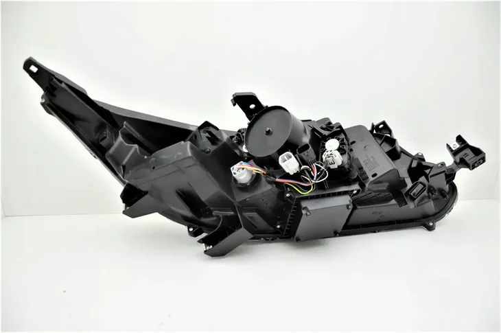 mitsubishi-eclipse-cross-od-2018-reflektor-lewy-n-producent-czesci-depo