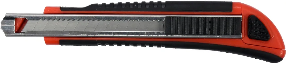 nozyk-z-ostrzem-lamanym-9mm