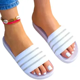 biale-eleganckie-klapki-z-cyrkoniami-marell-37