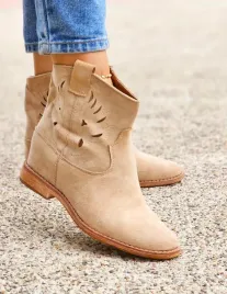 bezowe-azurowe-zamszowe-botki-na-koturnie-save-39