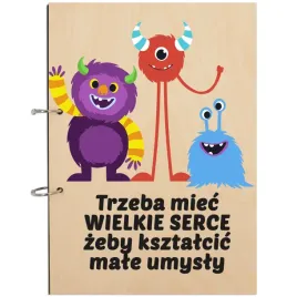 drewniany-album-na-zdjecia-dla-nauczyciela-wyjatkowa-pamiatka-super-prezent