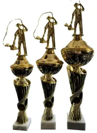 zestaw-3-pucharow-z-wedkarzem-464138-cm-tabliczki-ryby-kolo-wedkarskie