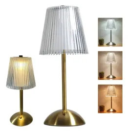 lampka-nocna-led-bezprzewodowa-cct-3-barwy-zlota-stolowa-dotykowa-krysztal