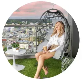 fotel-ogrodowy-wiszacy-gratis-szare-poduszki