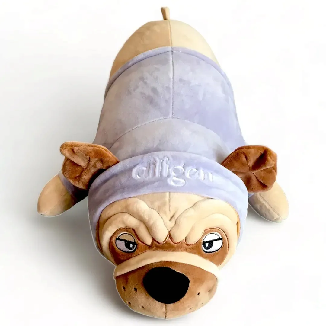 plusz-pies-mops-lezacy-45-cm-stan-nowy