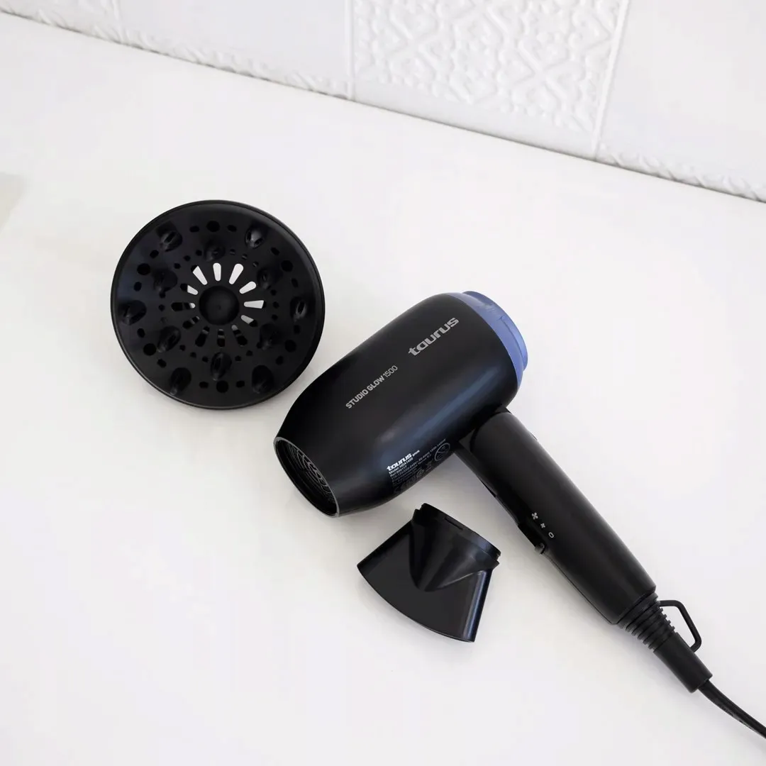 suszarka-turystyczna-taurus-studio-glow-1400w