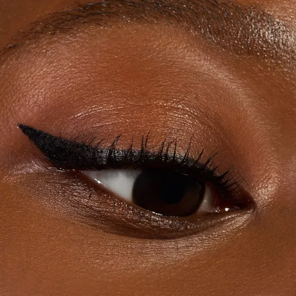 essence-quick-wing-eyeliner-w-stemplu-produkt-wodoodporny-brak-informacji