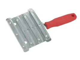 zgrzeblo-metalowe-dla-bydla-3-rzedowe-10-x-145-cm-kerbl