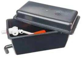 zbiornik-na-wode-dla-krolikow-z-pokrywa-i-zaworem-katowym-2x-o-22-mm-8-l