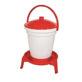 wiadro-do-pojenia-drobiu-18-l-na-nozkach-novital
