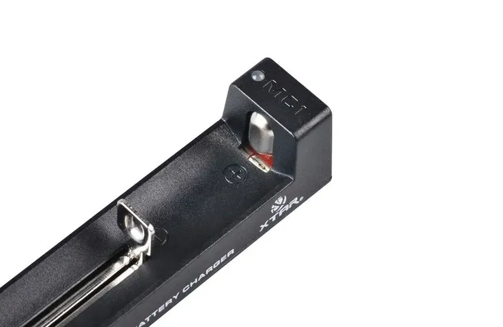 ladowarka-xtar-mc1-do-akumulatorow-18650-21700-waga-z-opakowaniem-0-15-kg