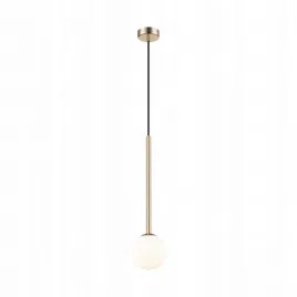 lampa-wiszaca-z-bialym-szklanym-kloszem-w-ksztalcie-kuli-zlote-detale
