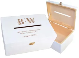 drewniane-pudelko-na-koperty-slubne-z-zyczeniami-grawer-personalizowany