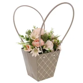 pikowana-torebka-prezentowa-oslonka-na-kwiaty-ze-zlotymi-paskami-33-cm