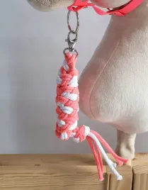 uwiaz-dla-hobby-horse-ze-sznurka-neon-pink-bialy-super-hobby-horse