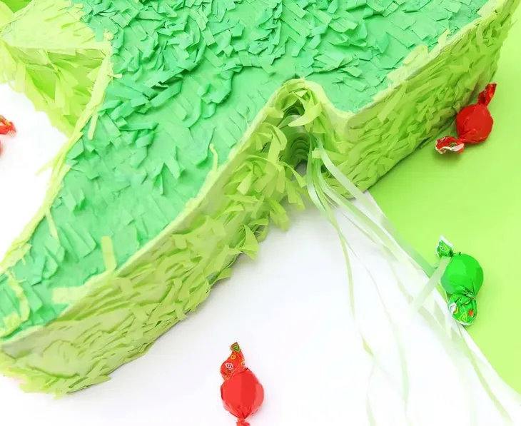 piniata-na-slodycze-do-rozbicia-garden-party-dinozaur-wysokosc-produktu-43-cm