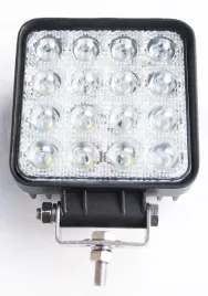 lampa-robocza-reflektor-roboczy-swiatlo-wstecznego-cofania-halogen-roboczy