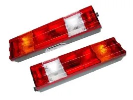 lampy-tylne-zestaw-lamp-tyl-lampa-gniazdo-boczne-lewa-prawa
