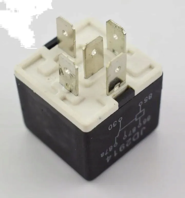 przekaznik-24v-p-551