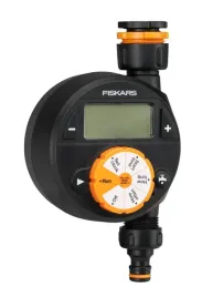 fiskars-sterownik-programator-nawadniania-pojedynczy-na-baterie-ekran-lcd