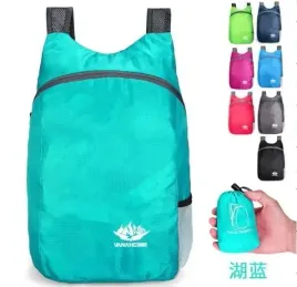 bq70-lekki-plecak-20l-czarny