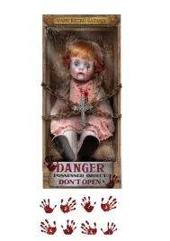 naklejka-halloween-zabojcza-lalka-groza-niebezpieczna-25-x-70-cm