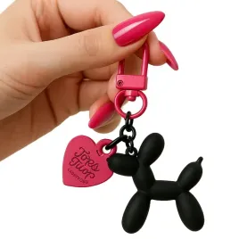 zawieszka-brelok-do-telefonu-plecaka-czarny-pudel-rozowe-serce-urocze