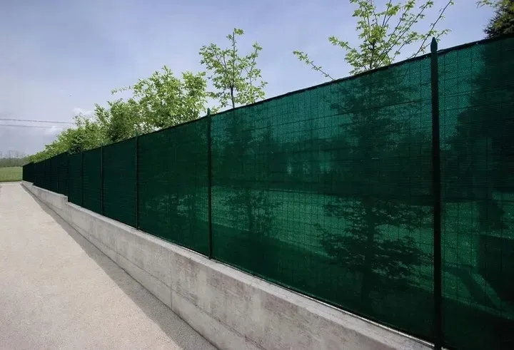 siatka-cieniujaca-maskujaca-90percent-ogrodzenie-15x50m-opaski-zacisk-zielona-kolor-zielony